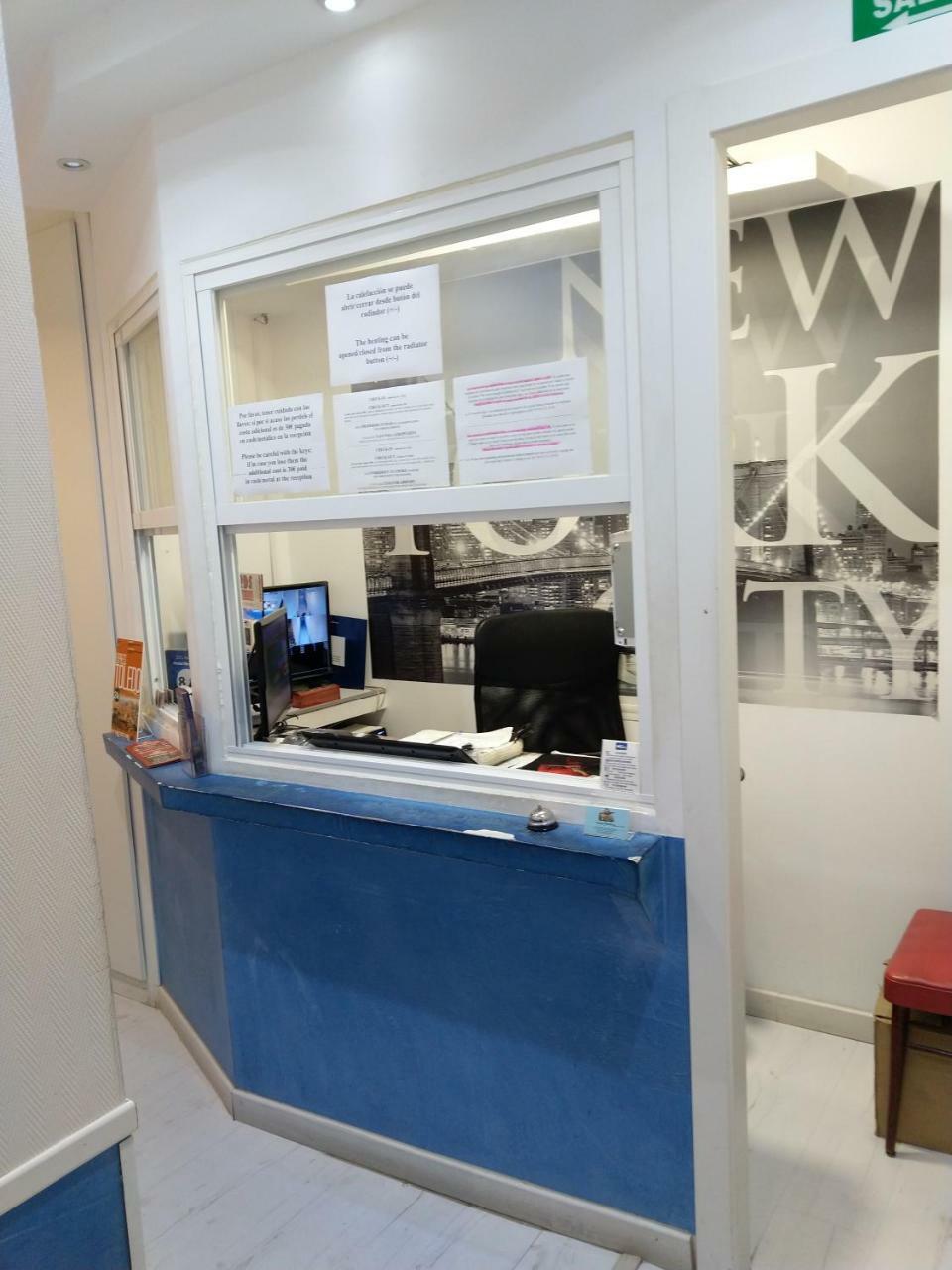 Hostal Mendoza Madrid Dış mekan fotoğraf